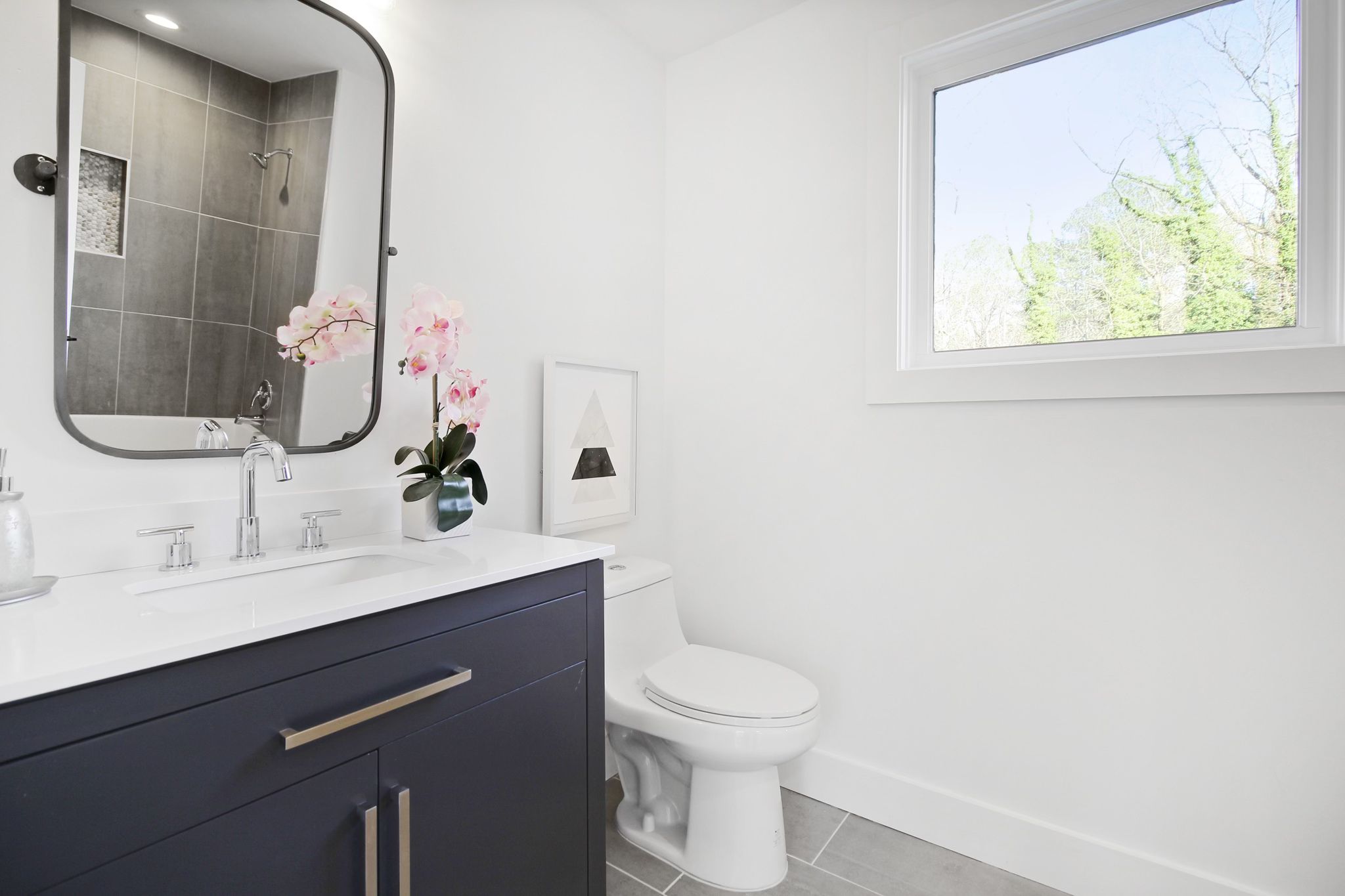 Ridgeway, Atlanta — the powder room